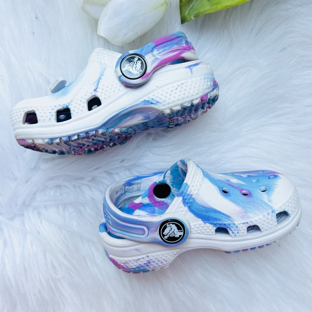 Toddler Marbled Crocs - Picture 4 of 6